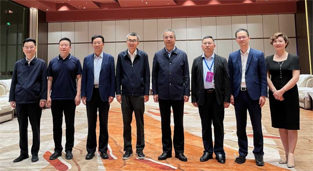 郭海峰院長(zhǎng)受邀參加寶雞創(chuàng)新論壇，并做《智能制造發(fā)展的未來(lái)》主題分享報(bào)告